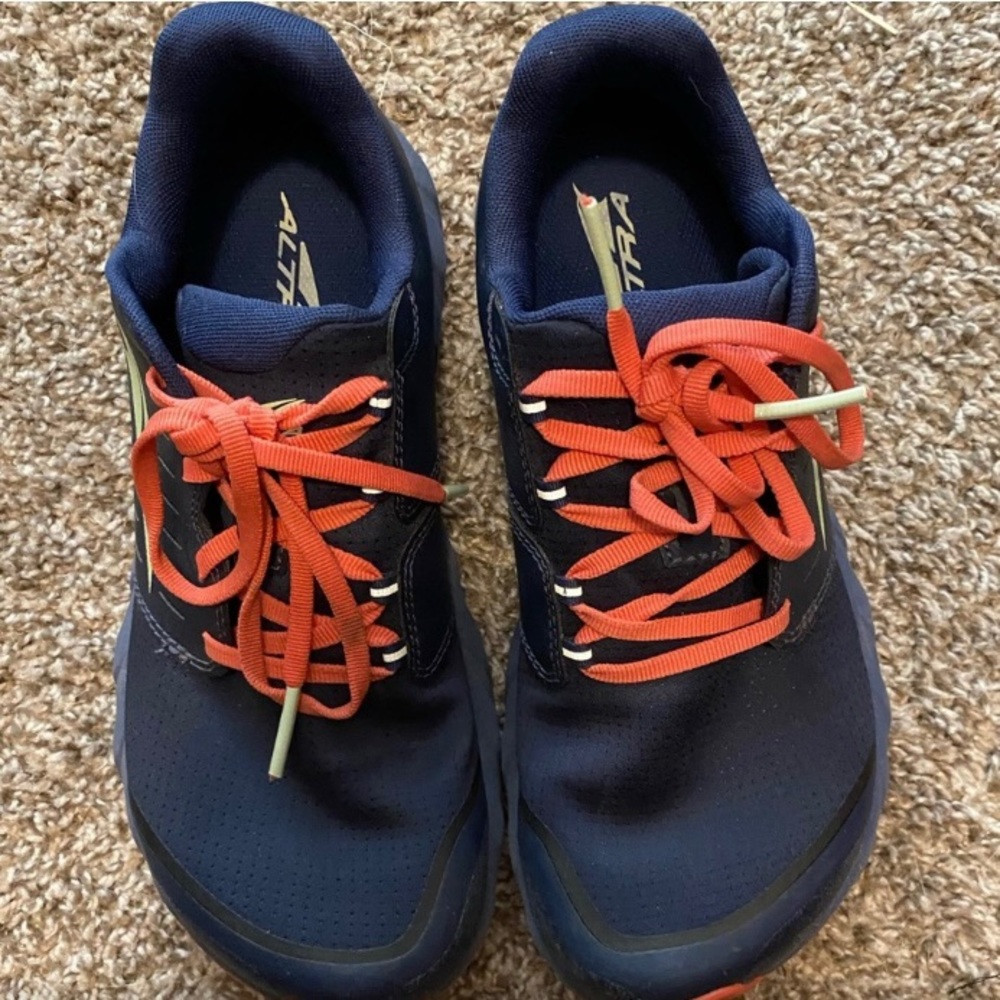 Altra Superior 5 Trail Runners Size 8.5